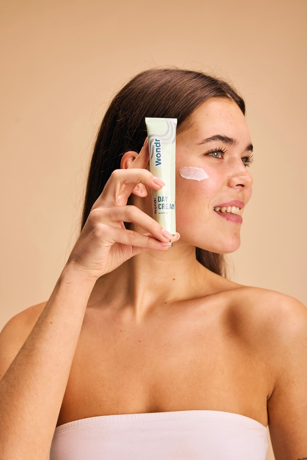COMMENT UTILISER LA CRÈME DE JOUR ?