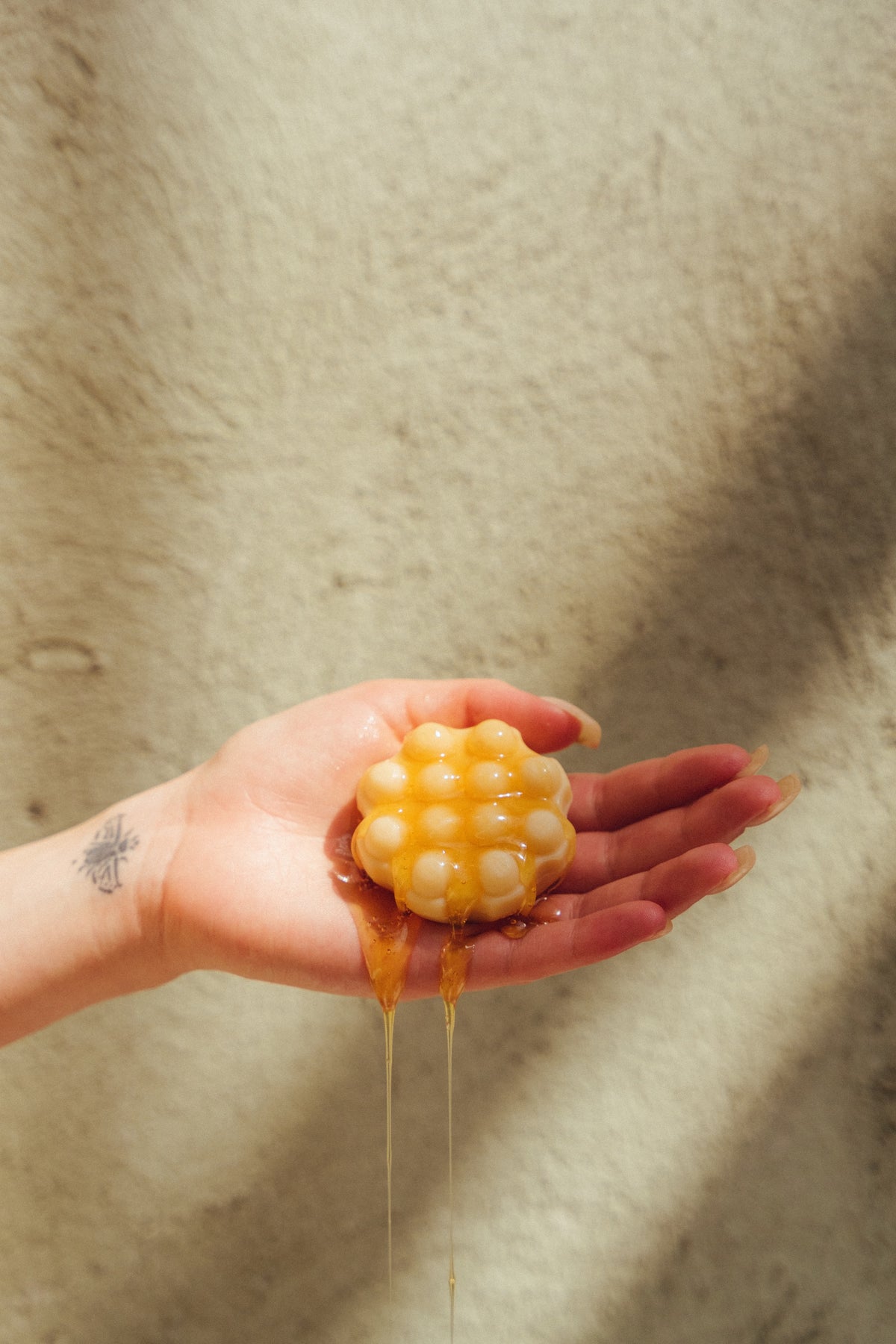 MEER OVER VEGAN HONEY SHAMPOO BAR